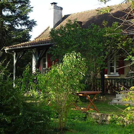 B&B Les Quatre Vents Montpon-Menesterol Екстериор снимка